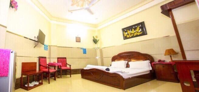 Tan Dat Hoa Hotel & Massage Cidade de Ho Chi Minh Exterior foto