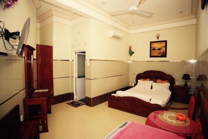 Tan Dat Hoa Hotel & Massage Cidade de Ho Chi Minh Exterior foto